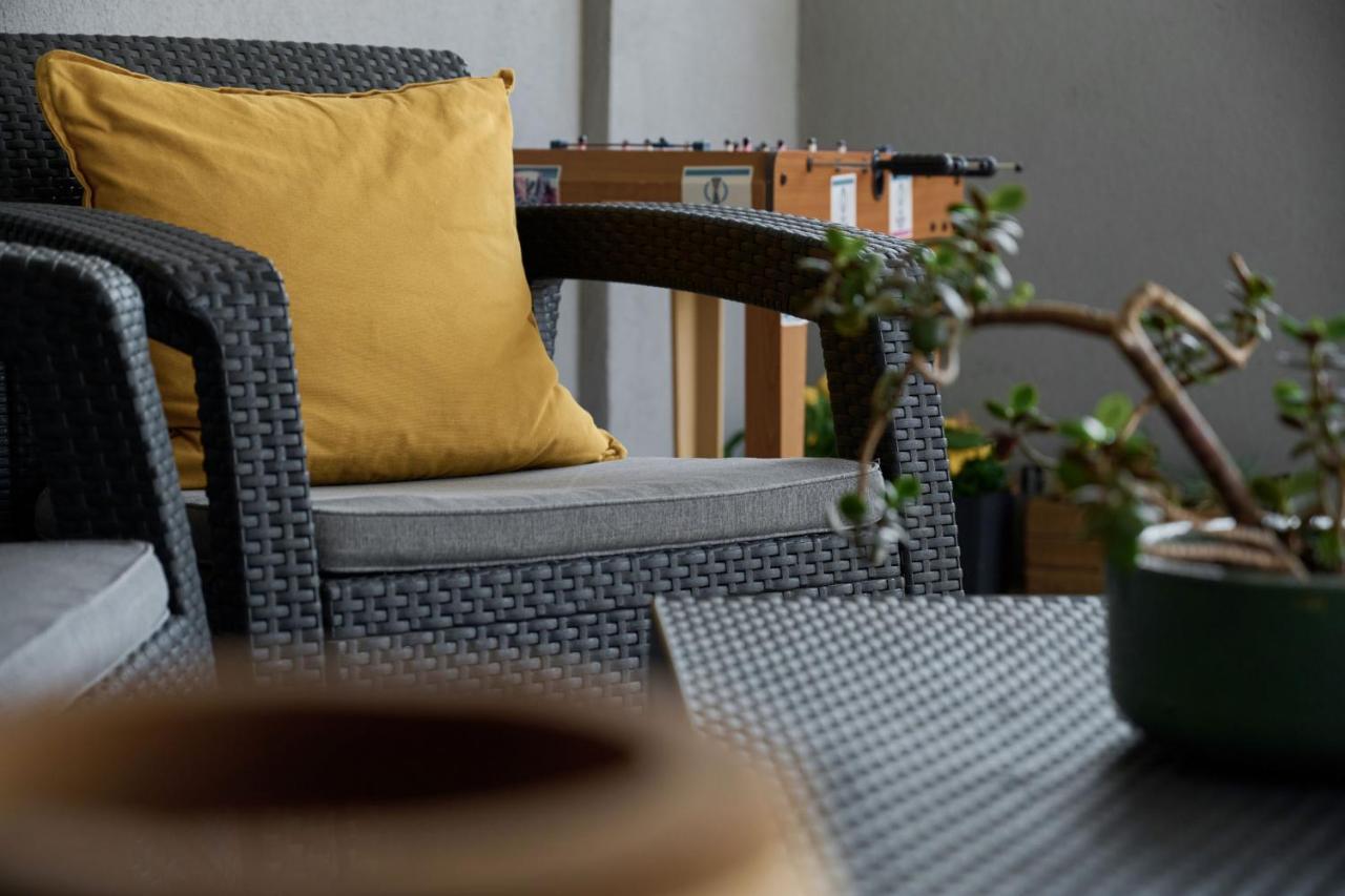 Spacious Apartment With Balcony Near The Slavic Hill Wroclaw By Renters Prestige Exteriör bild